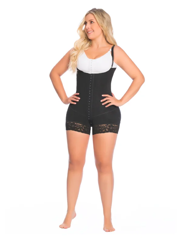 plus-size full-body suit for evening wearAdjustable Compression Girdle with Hooks and Straps for Abdomen and Waist Suppor Ref 09066