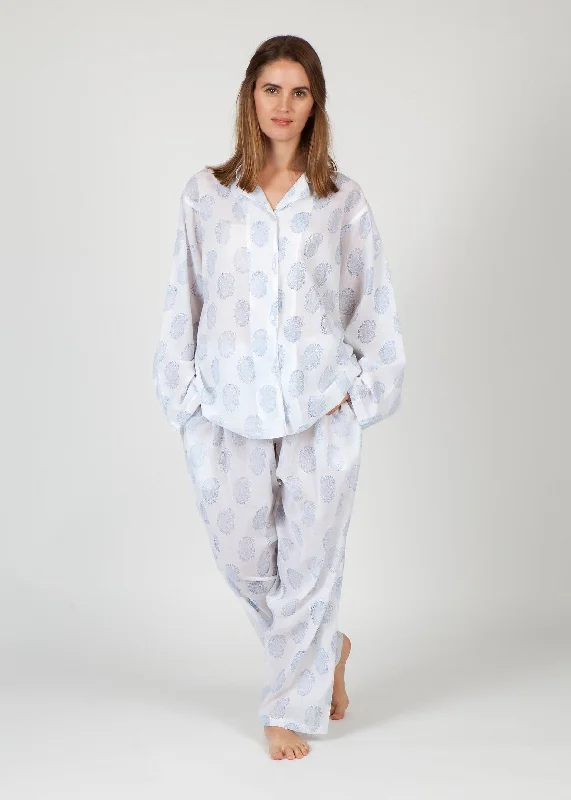 women's pajamas for the holidaysPYJAMA SET - LONG SLEEVES - BLUE PAISLEY PRINT