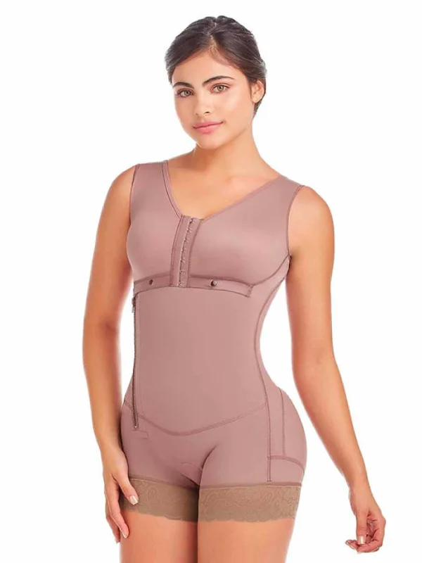 waist cincher for hourglass figureWomen's Comfort Boy Short Faja with Built-in Girdle and Internal Bra Ref 09053 Delie by Fajate