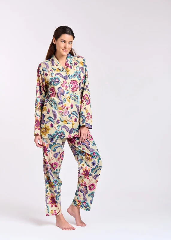 women's pajamas for those who love to indulgePYJAMA SET - LONG SLEEVES - PURPLE & PINK FLORAL