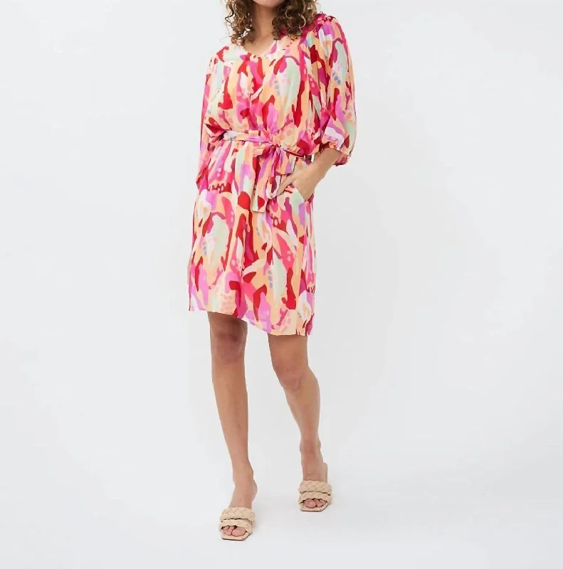 Women's V-Shaped-Neck DressesHeat Wave Dress In Print